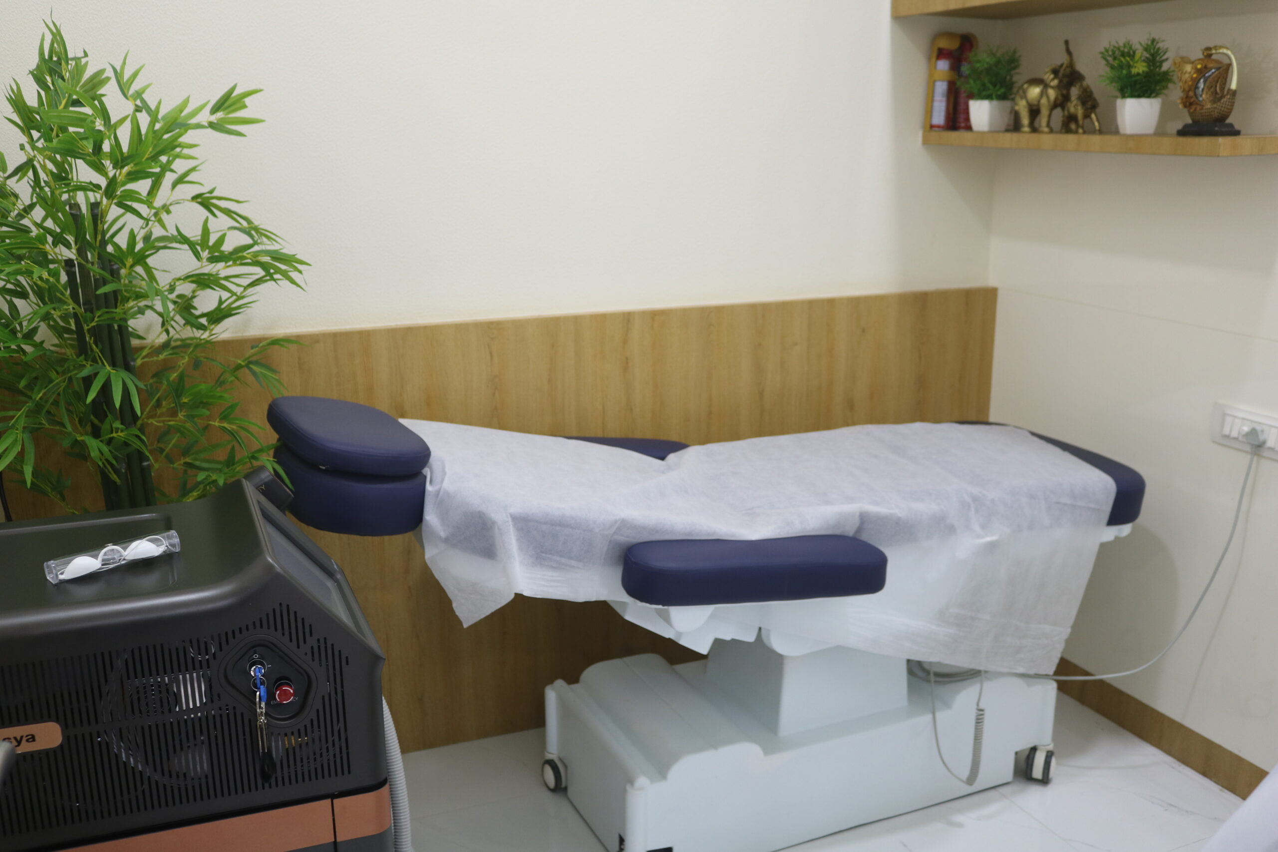 PATIENT TREATMENT ROOM